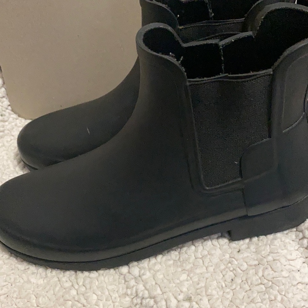 Hunter Chelsea rain boots